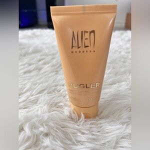 Mugler Alien Goddess Peach-Orange Body Lotion Tube